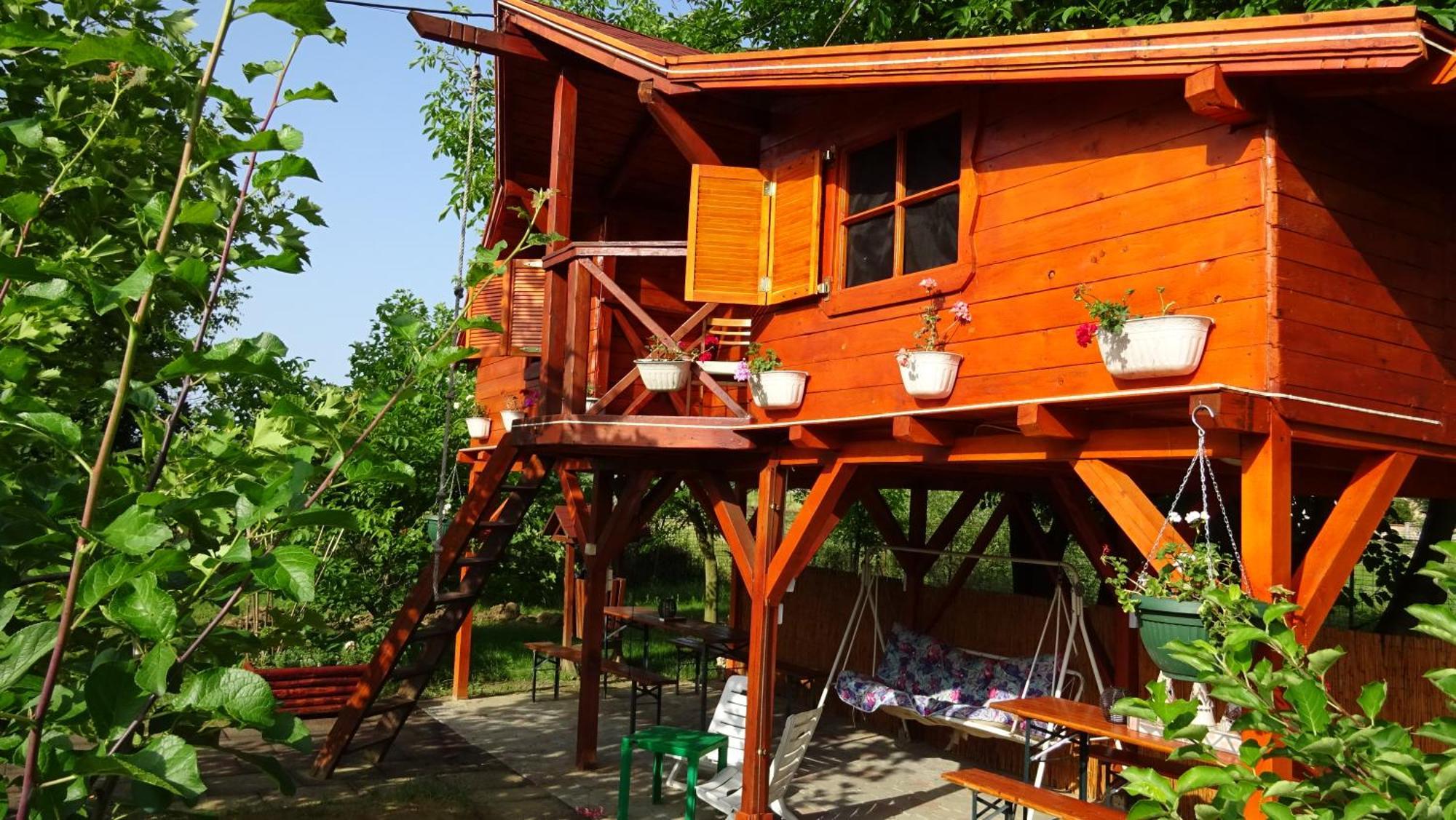 Holiday Vendeghaz Es Szabadidokert Jardanhaza Exterior photo